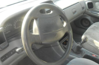 Compresseur clim RENAULT LAGUNA 1