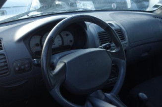 Retroviseur droit HYUNDAI ACCENT 1