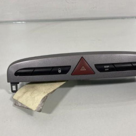 Bouton de warning PEUGEOT 308 1 Photo n°1