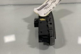 Bouton de warning PEUGEOT 308 1