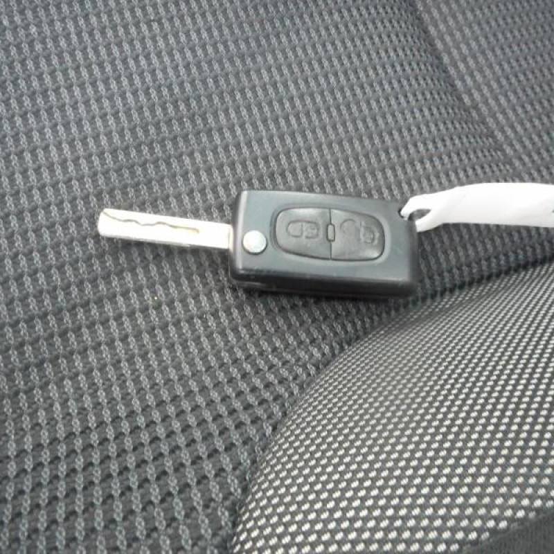 Bouton de warning PEUGEOT 308 1 Photo n°12