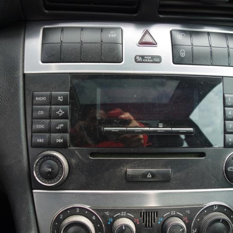 Trappe d'essence MERCEDES CLASSE C 203 COUPE SPORT Photo n°9