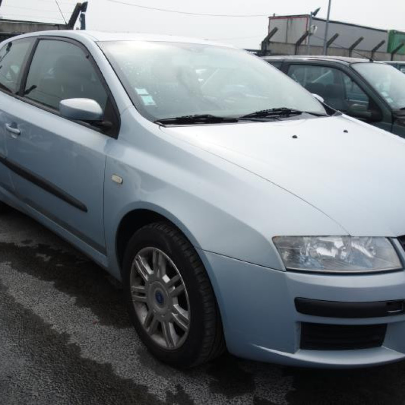 Capot FIAT STILO Photo n°3