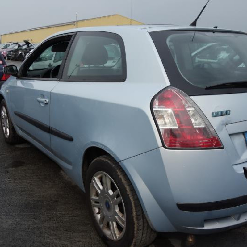Capot FIAT STILO Photo n°5