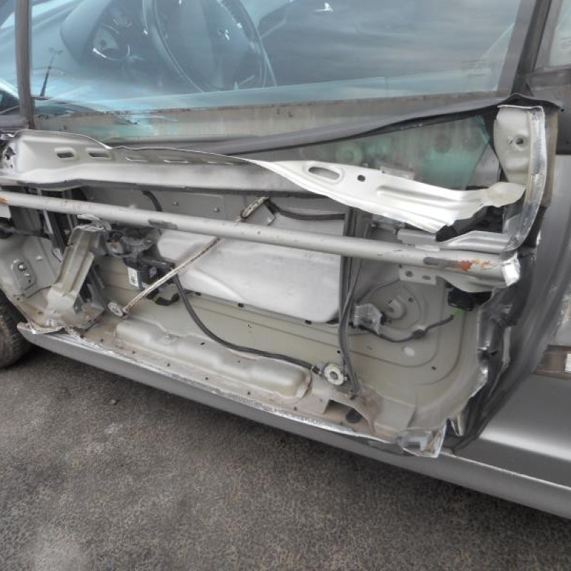 Leve vitre electrique arriere gauche PEUGEOT 207 Photo n°8