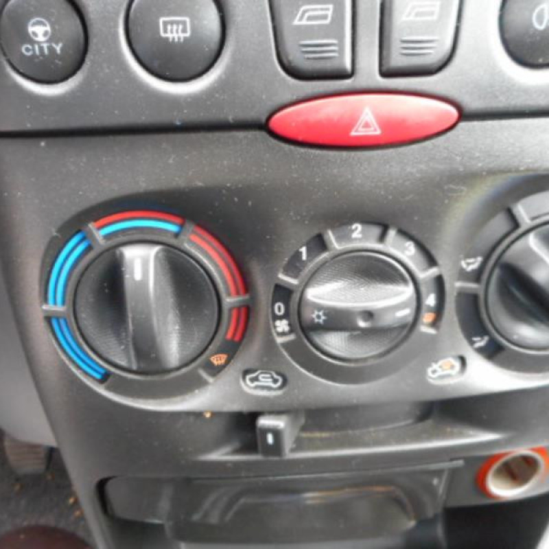 Eclairage de plafonnier FIAT PUNTO 2 Photo n°8