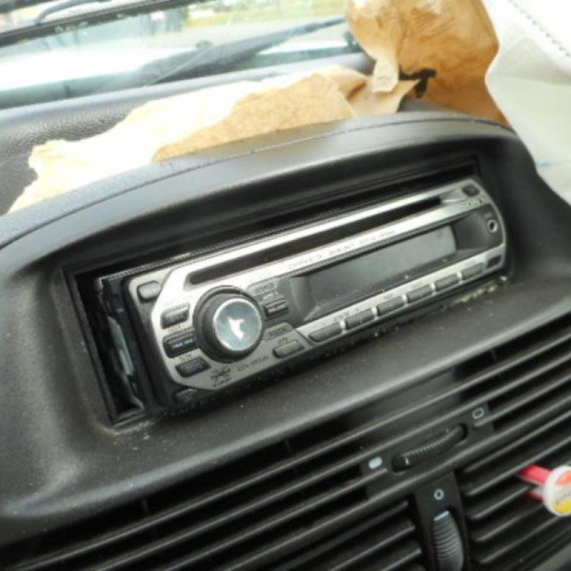 Eclairage de plafonnier FIAT PUNTO 2 Photo n°9