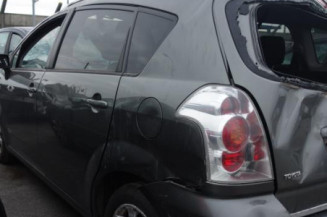 Moteur essuie glace avant TOYOTA COROLLA VERSO 2