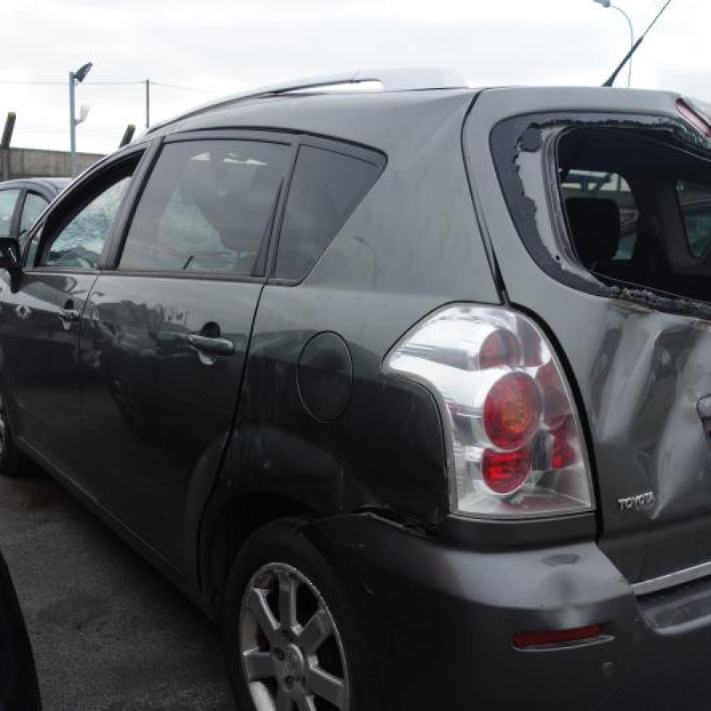 Serrure avant droit TOYOTA COROLLA VERSO 2 Photo n°6