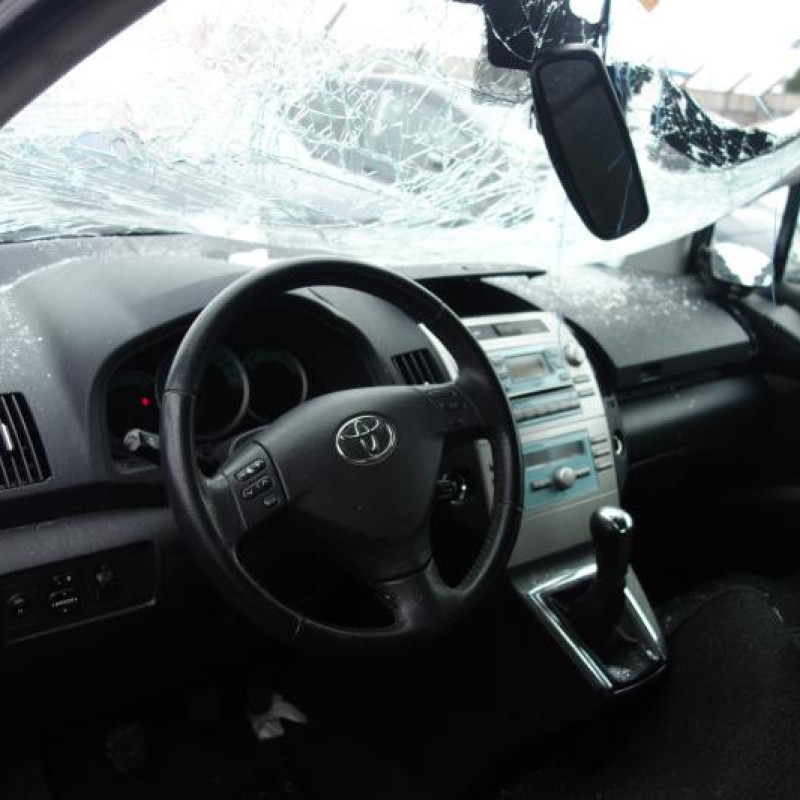 Serrure avant droit TOYOTA COROLLA VERSO 2 Photo n°7