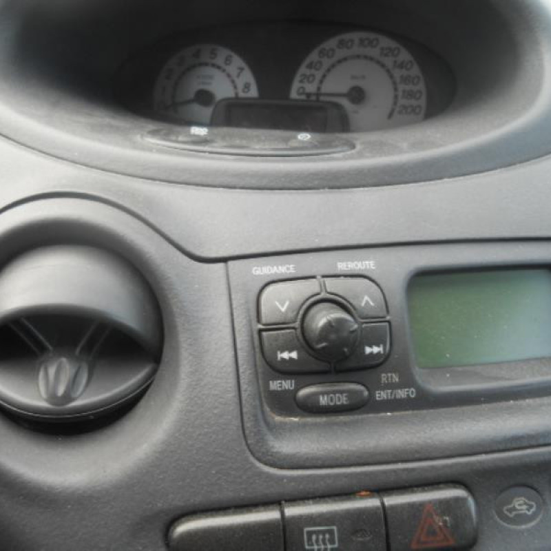 Feu arriere principal gauche (feux) TOYOTA YARIS 1 Photo n°10