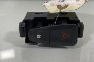 Bouton de warning DACIA SANDERO 2 Photo n°1