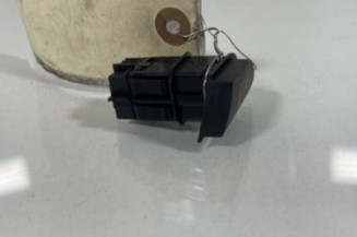 Bouton de warning RENAULT CLIO 4