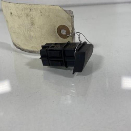 Bouton de warning RENAULT CLIO 4