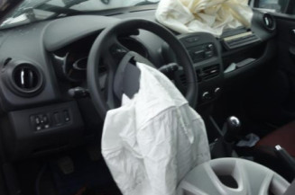 Eclairage de plafonnier RENAULT CLIO 4