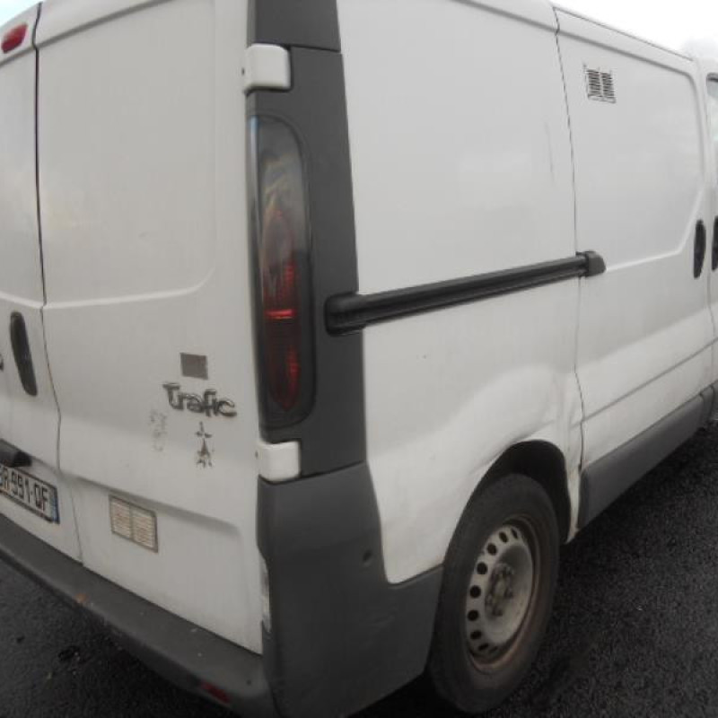 Calandre RENAULT TRAFIC 2 Photo n°4
