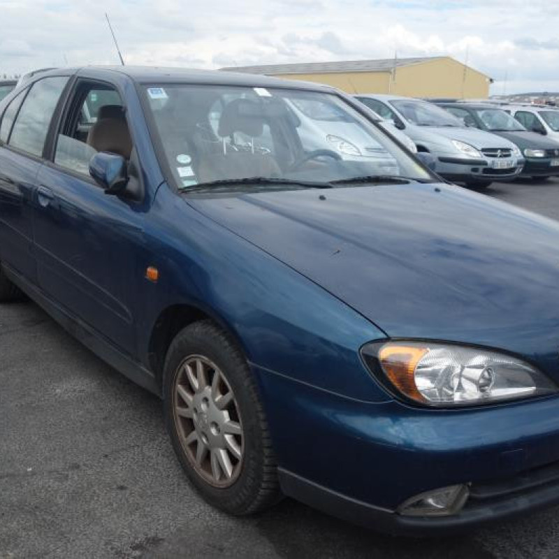 Capot NISSAN PRIMERA 2 Photo n°5