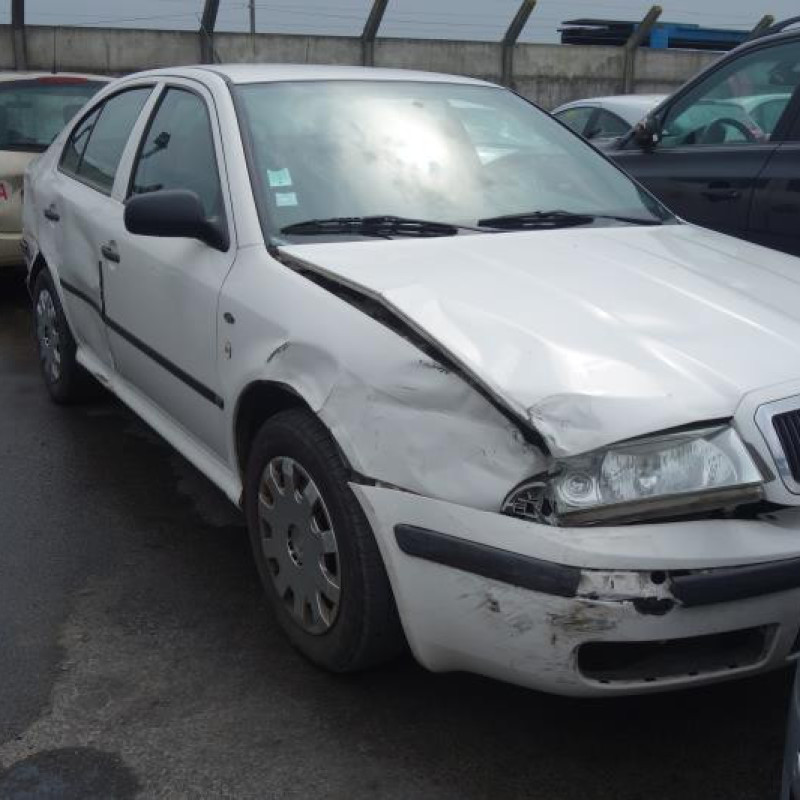 Feu arriere principal gauche (feux) SKODA OCTAVIA 1 Photo n°4