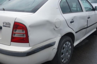 Feu arriere principal gauche (feux) SKODA OCTAVIA 1