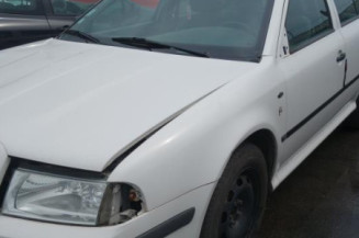 Retroviseur droit SKODA OCTAVIA 1