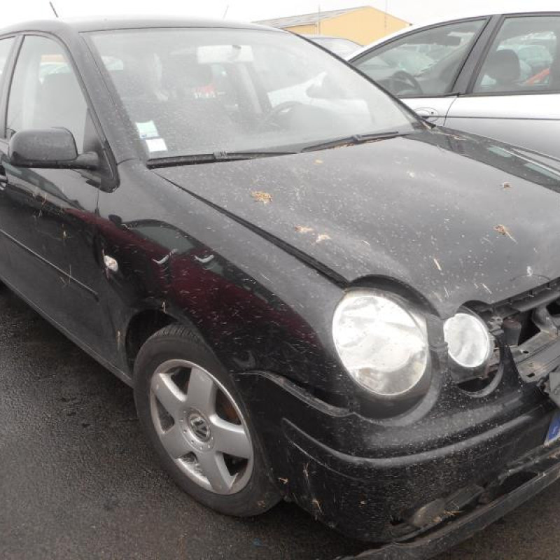 Malle/Hayon arriere VOLKSWAGEN POLO 4 Photo n°3
