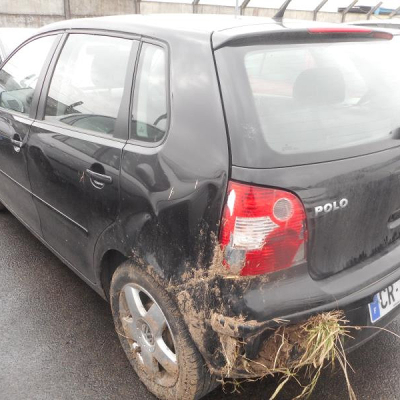 Malle/Hayon arriere VOLKSWAGEN POLO 4 Photo n°5