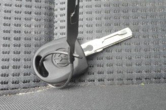 Malle/Hayon arriere VOLKSWAGEN POLO 4