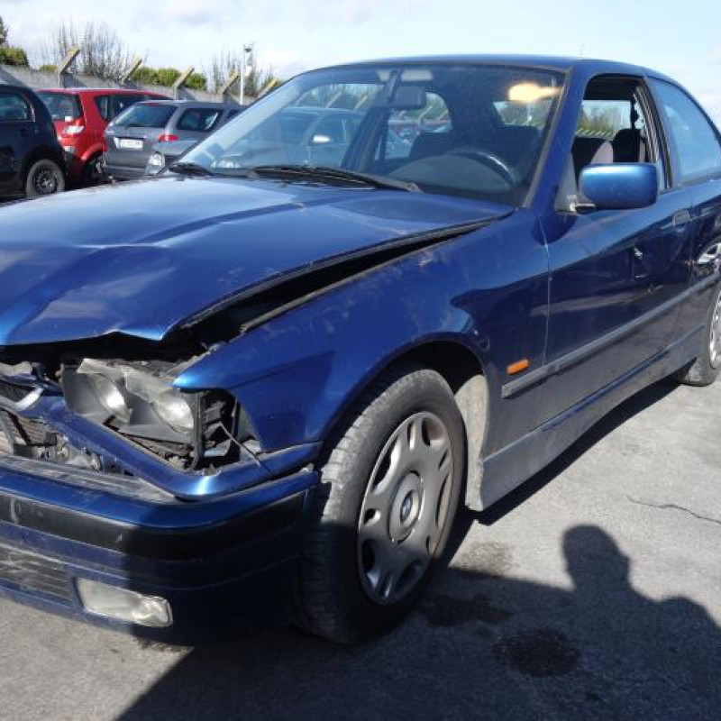 Feu arriere principal droit (feux) BMW SERIE 3 E36 Photo n°3