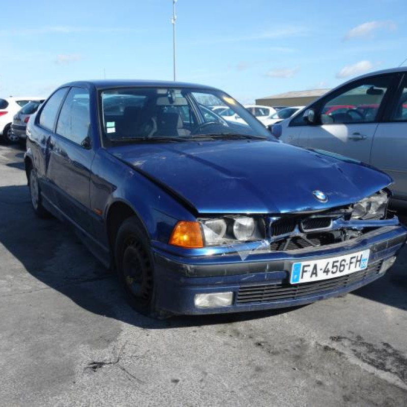 Feu arriere principal droit (feux) BMW SERIE 3 E36 Photo n°4