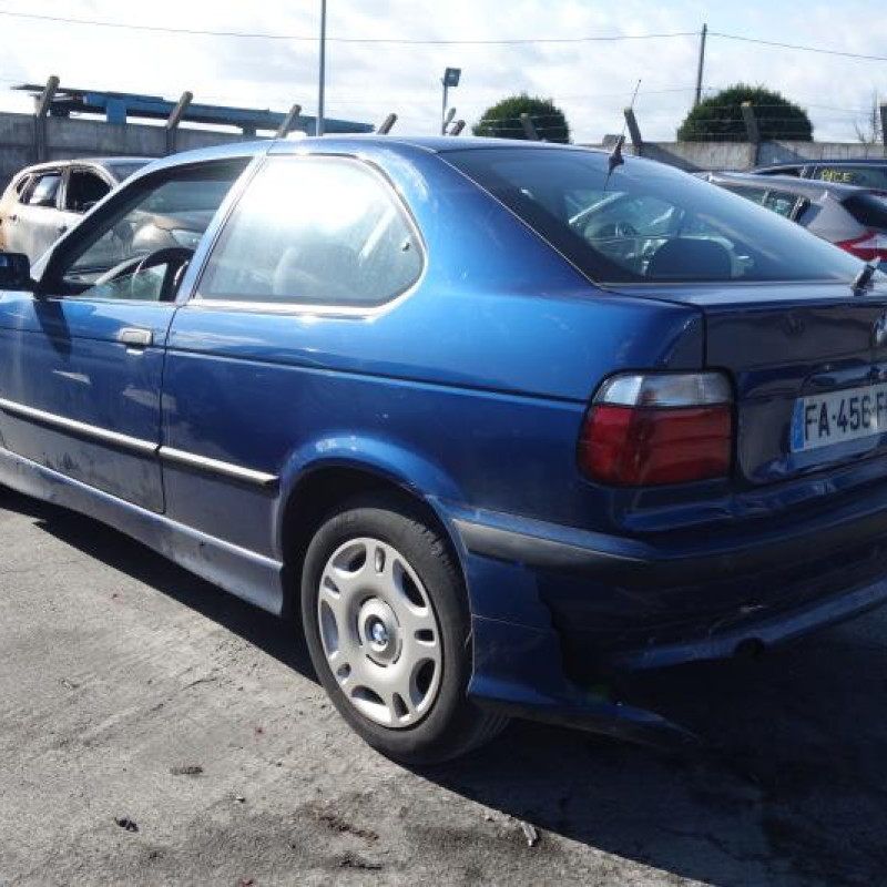 Feu arriere principal droit (feux) BMW SERIE 3 E36 Photo n°6