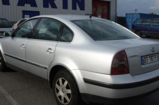 Retroviseur droit VOLKSWAGEN PASSAT 4