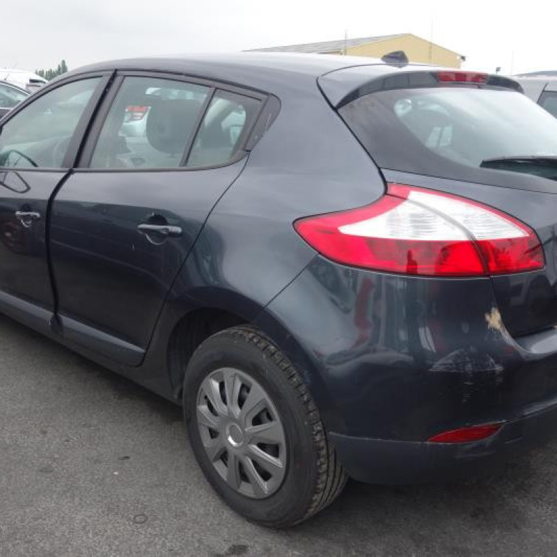 Pretensionneur de ceinture avant droit RENAULT MEGANE 3 Photo n°8