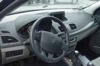 Pretensionneur de ceinture avant droit RENAULT MEGANE 3