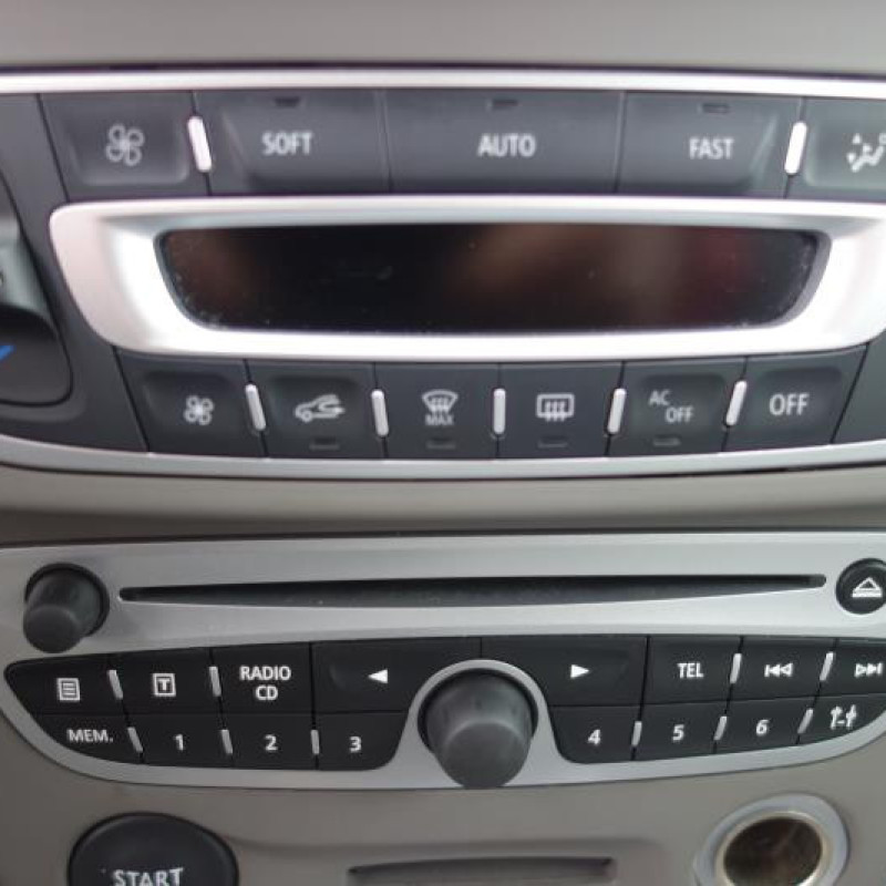 Pretensionneur de ceinture avant droit RENAULT MEGANE 3 Photo n°10