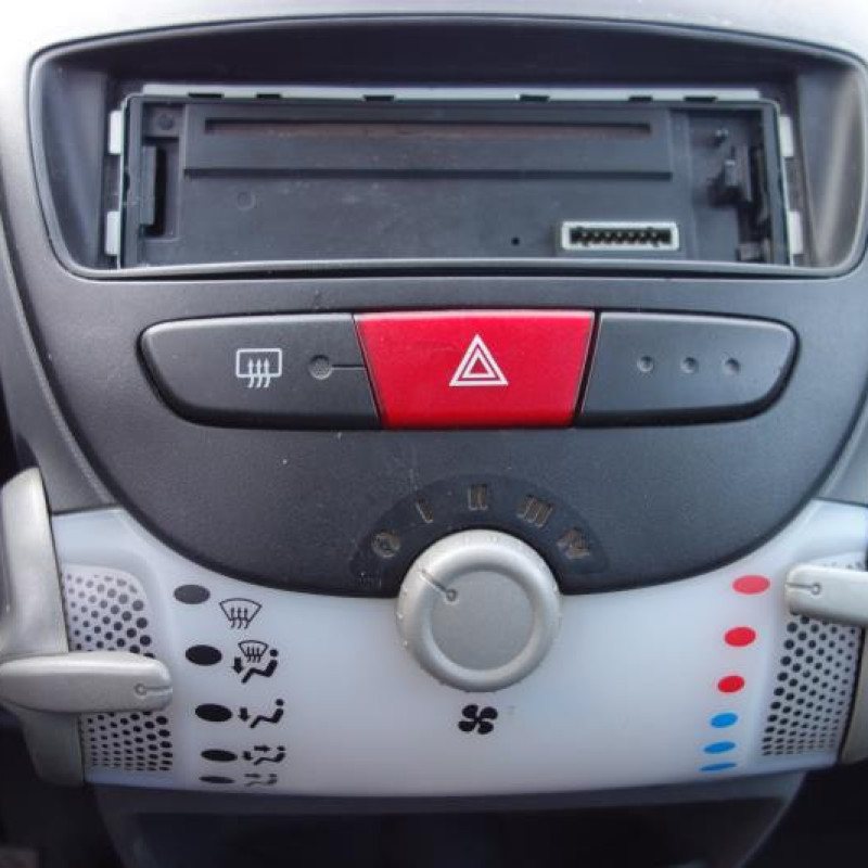 Commodo d'essuie glaces TOYOTA AYGO 1 Photo n°9