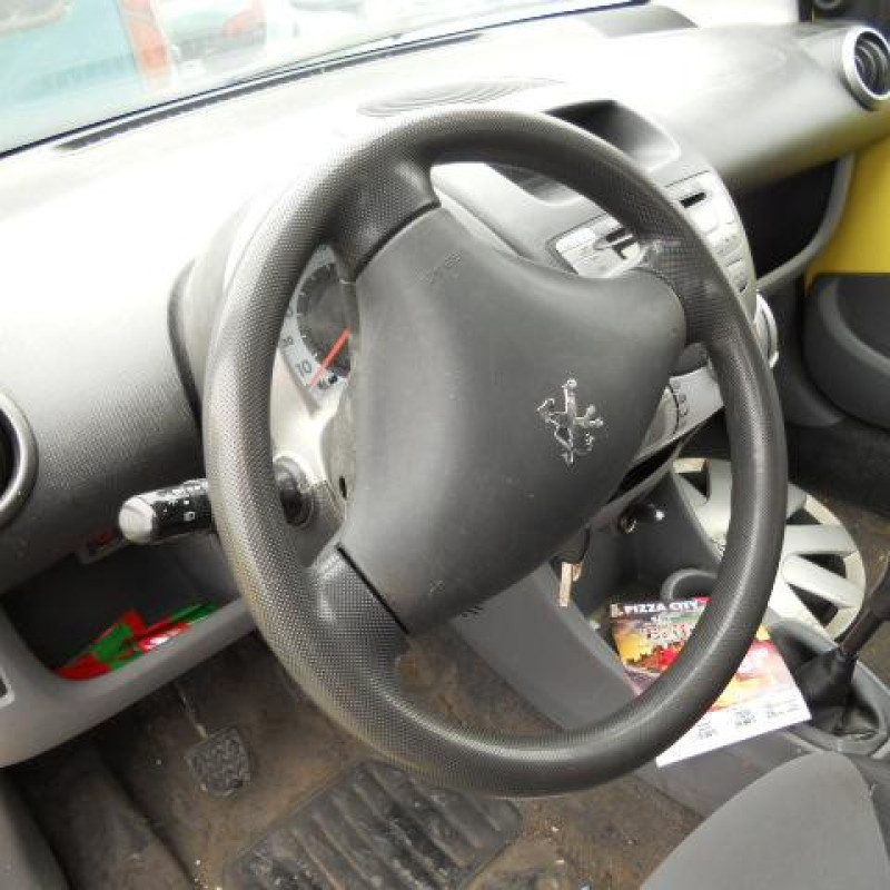Serrure avant droit PEUGEOT 107 Photo n°8