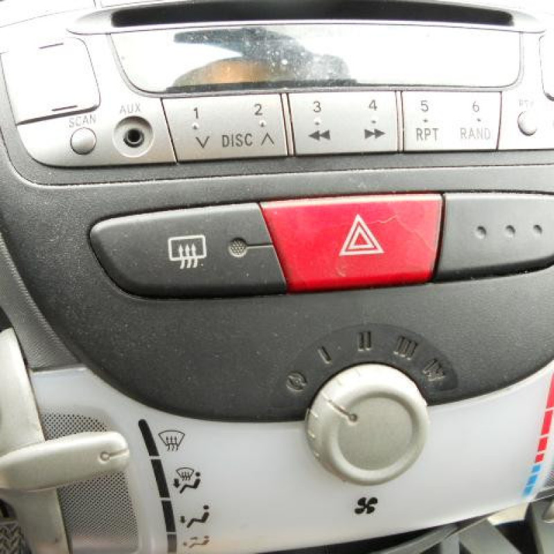 Serrure avant droit PEUGEOT 107 Photo n°9