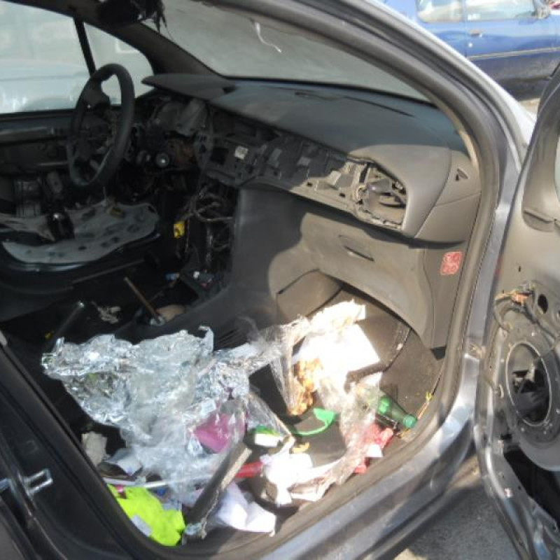 Serrure arriere droit CITROEN C3 2 Photo n°7
