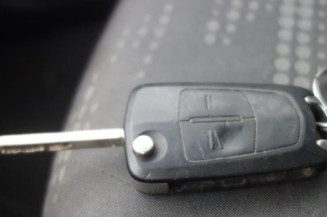Interrupteur de leve vitre avant droit OPEL CORSA D