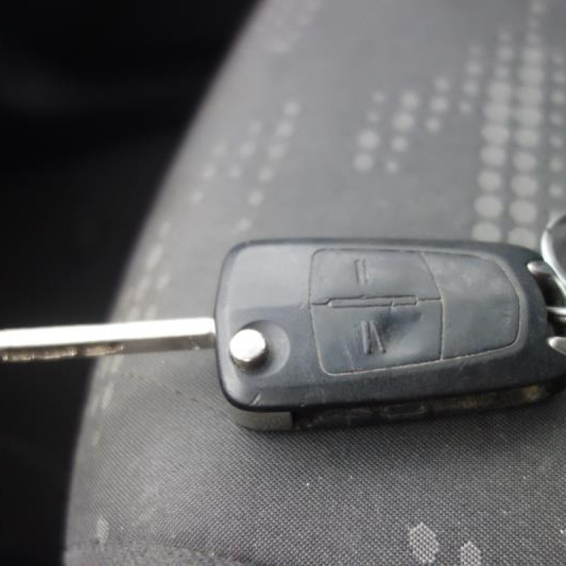 Interrupteur de leve vitre avant droit OPEL CORSA D Photo n°11
