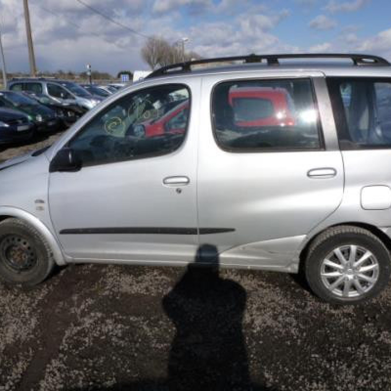 Porte arriere droit TOYOTA YARIS VERSO Photo n°6