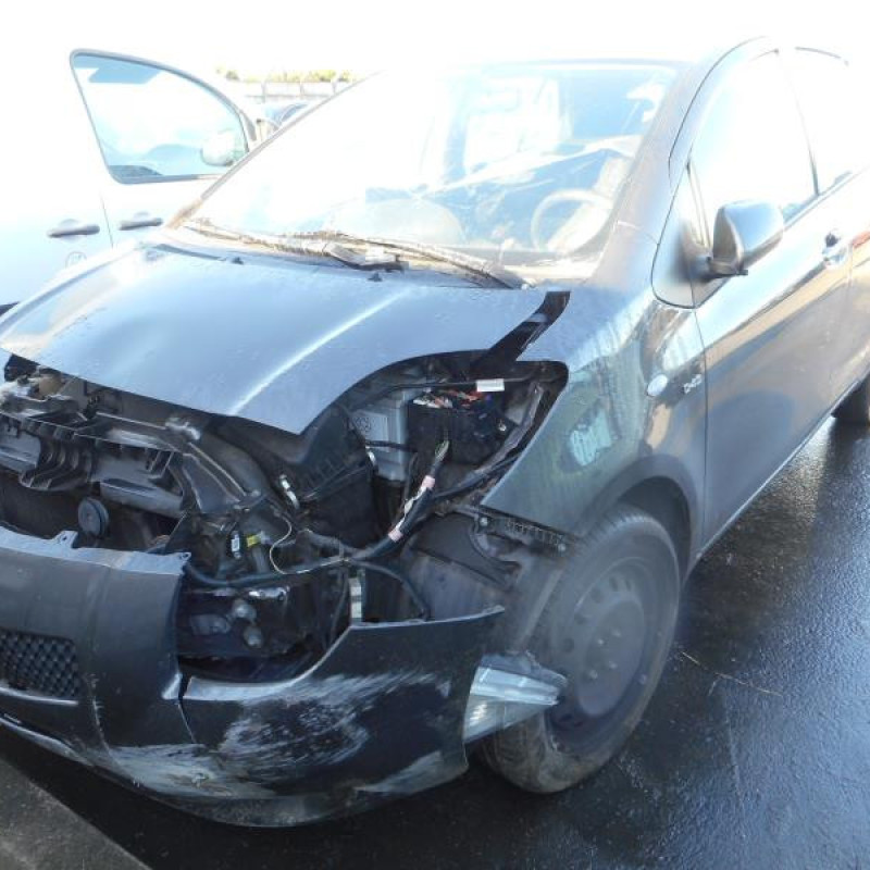Serrure avant droit TOYOTA YARIS 2 Photo n°3