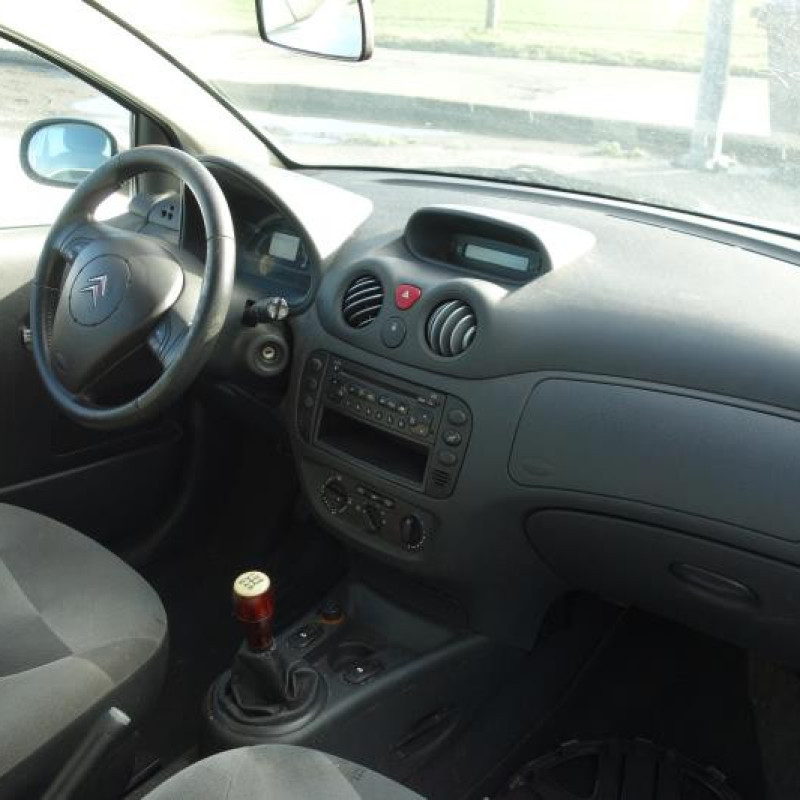 Malle/Hayon arriere CITROEN C2 Photo n°6