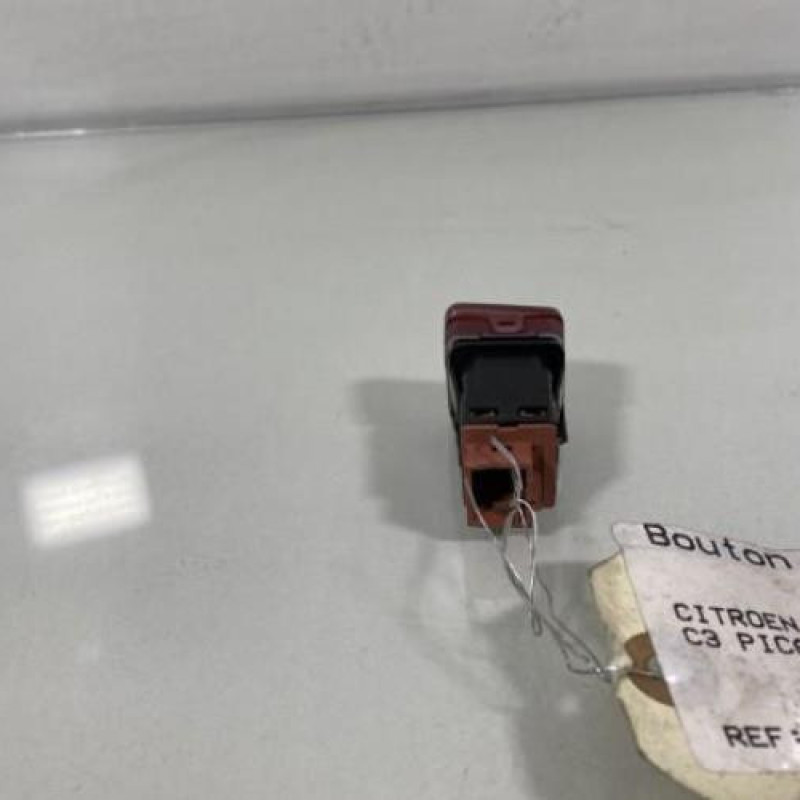 Bouton de warning CITROEN C3 PICASSO Photo n°3