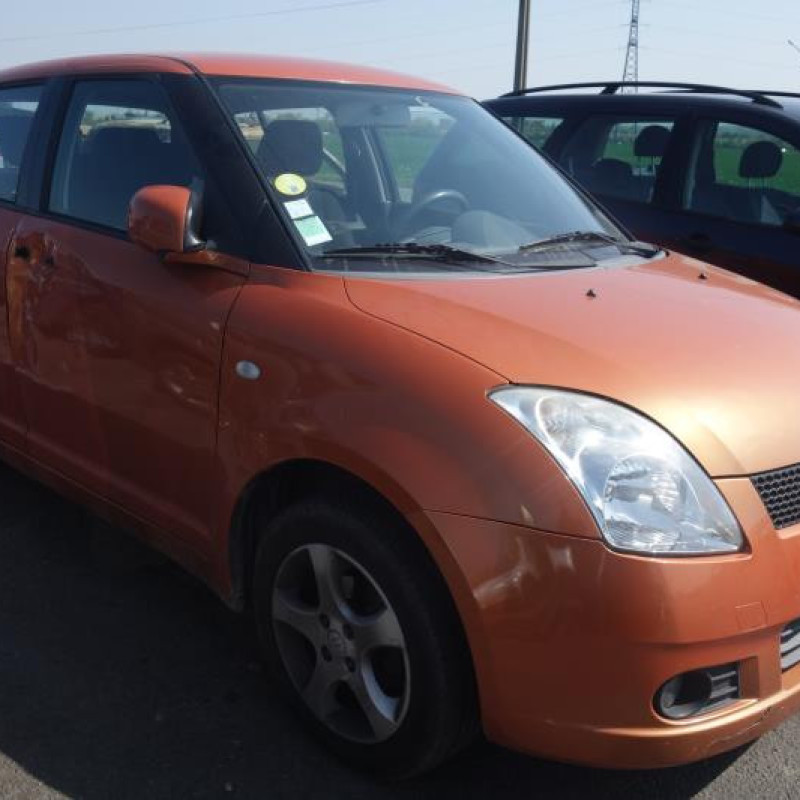 Porte avant gauche SUZUKI SWIFT 3 Photo n°4