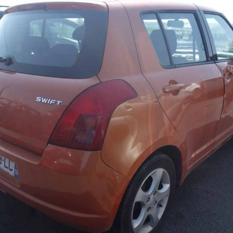 Porte avant gauche SUZUKI SWIFT 3 Photo n°5