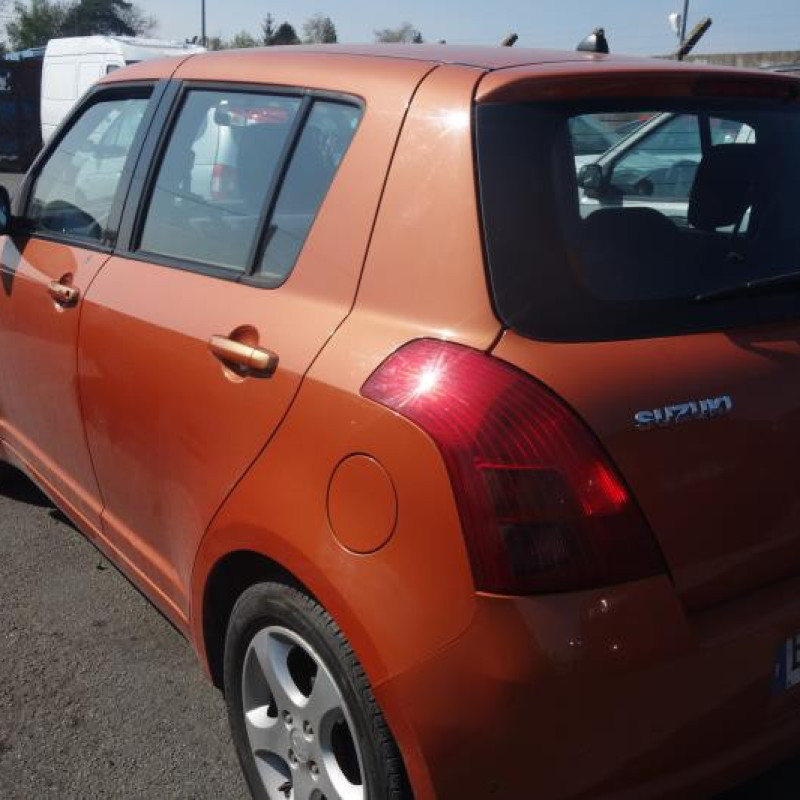 Porte avant gauche SUZUKI SWIFT 3 Photo n°6