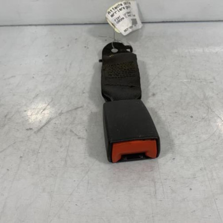 Attache ceinture arriere gauche FIAT CROMA 2