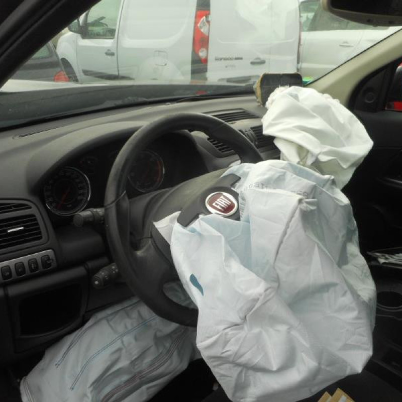 Ceinture arriere gauche FIAT CROMA 2 Photo n°8