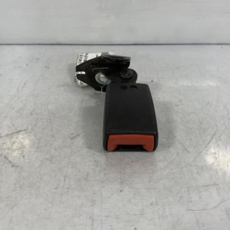 Attache ceinture arriere gauche FORD FIESTA 6